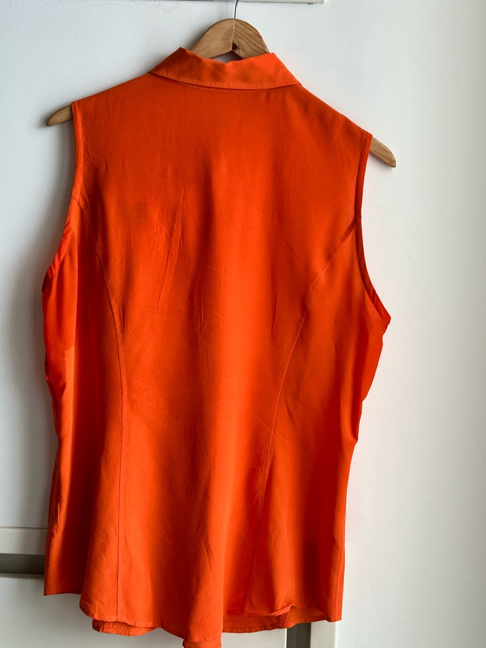 Sleeveless Collared Shell Top in Bold Orange